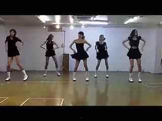 狐狸叫年会舞蹈视频,年会舞蹈视频点燃欢乐氛围